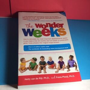 The Wonder Weeks Book with Multicolor Cover